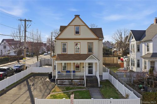 176 Depew St, Peekskill, NY, 10566-3313 | Card Image