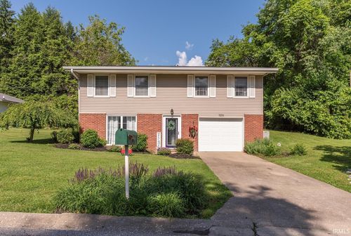 3231 N Valleyview Dr, Bloomington, IN, 47404-1749 | Card Image