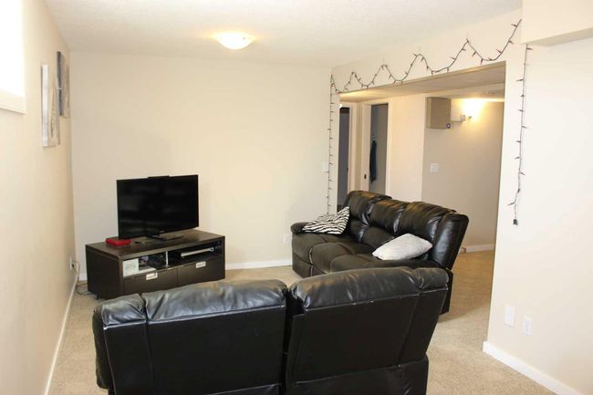 121061 Rr 22 2, House other with 8 bedrooms, 3 bathrooms and null parking in Picture Butte AB | Image 15