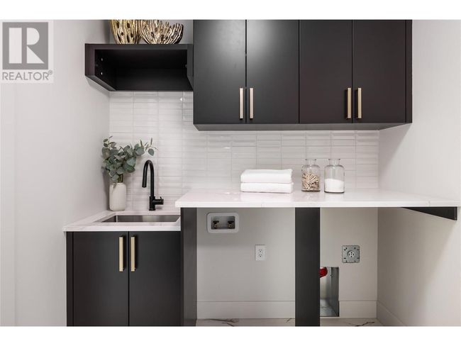 709 Carleton St, House other with 5 bedrooms, 4 bathrooms and 6 parking in Kelowna BC | Image 15