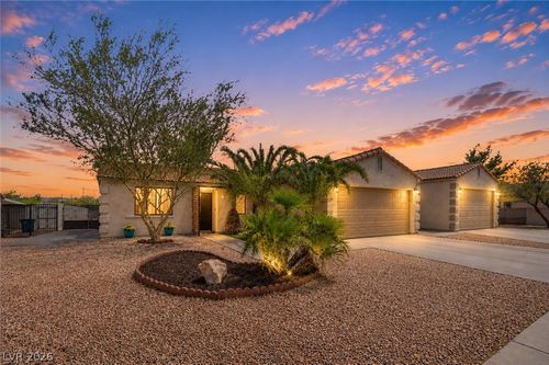530 Grape Dr, Henderson, NV, 89015-1732 | Card Image