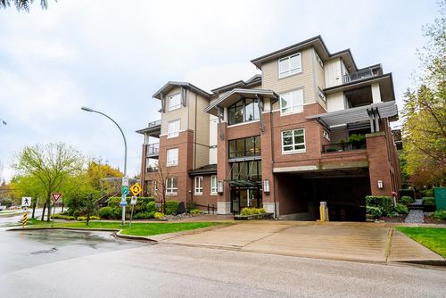 308 29a Ave, Surrey, BC, V4P1H1 | Card Image
