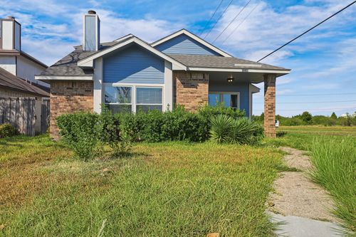 1229 Old Barn Ln, Mesquite, TX, 75149-6823 | Card Image