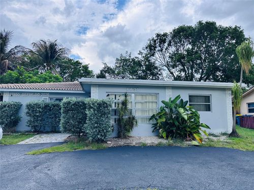 6631 Nw 84th St, Tamarac, FL, 33321-5040 | Card Image