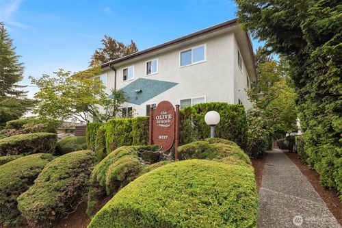 apt-103-8217 5th Ave Ne, Seattle, WA, 98115-4161 | Card Image