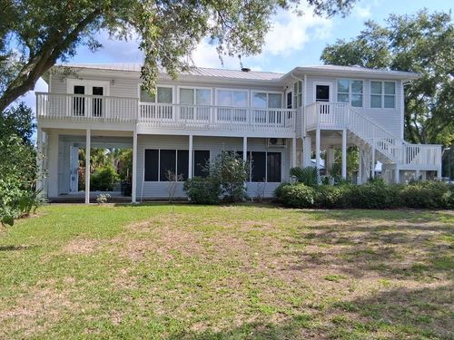 32 Se 884th Ave, Suwannee, FL, 32692 | Card Image