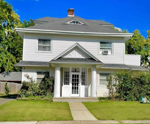 16 Lilley Rd, West Hartford, CT, 06119-1333 | Card Image