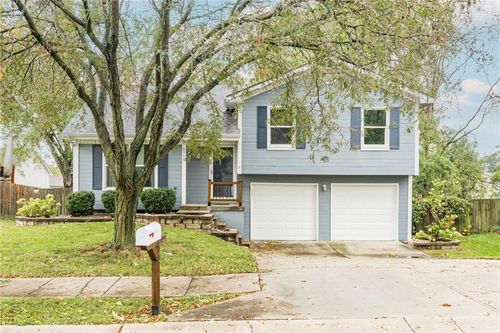 8911 Ne 74th St, Kansas City, MO, 64158-1031 | Card Image