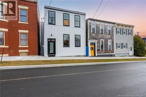 192 Sydney St, Saint John, NB, E2L2M5 | Card Image