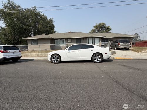 915 4th Ave Se, Quincy, WA, 98848-1546 | Card Image