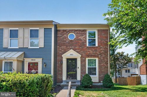 19011 Partridge Wood Dr, GERMANTOWN, MD, 20874-5351 | Card Image