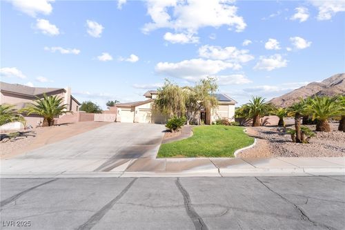 7064 New Moon Way, Las Vegas, NV, 89110-2939 | Card Image