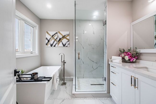 63 Regency View Hts, House other with 4 bedrooms, 4 bathrooms and 5 parking in Maple ON | Image 20