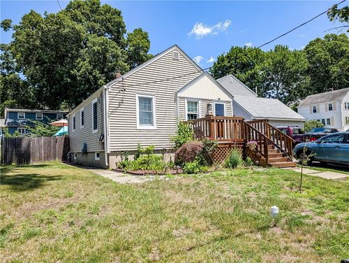 115 Davis Ave, Cranston, RI, 02910-5707 | Card Image
