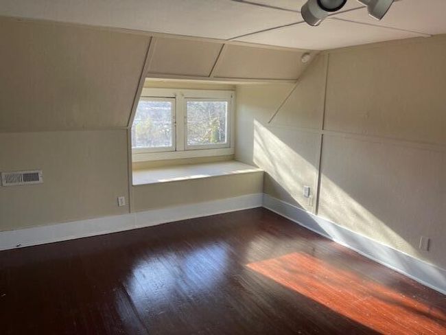 walnut #9 | Image 18