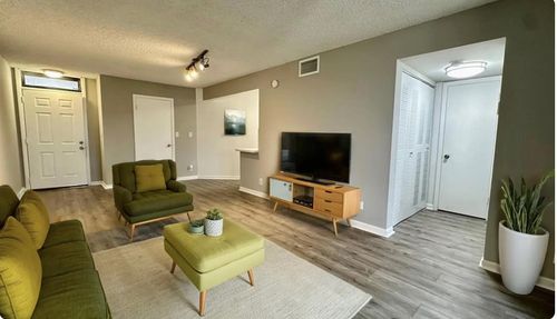 101-215 Lake Pointe Dr, Oakland Park, FL, 33309-3588 | Card Image