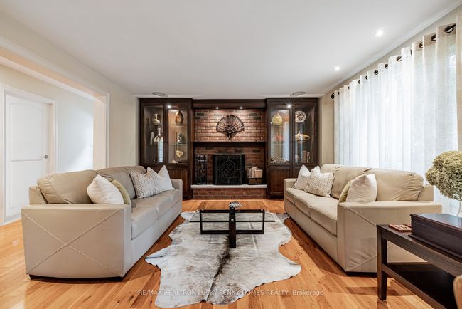 186 Ramona Blvd, House other with 4 bedrooms, 3 bathrooms and 4 parking in Markham ON | Image 11