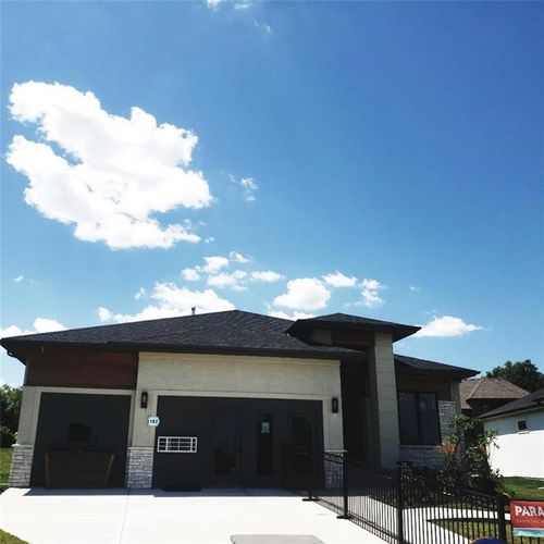 9836 Shady Bend Rd, Lenexa, KS, 66227-3023 | Card Image