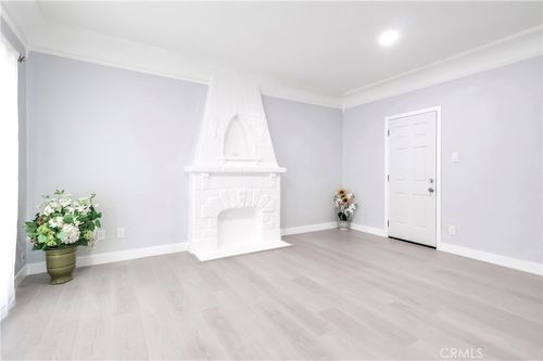 apt-a-234 Lime Ave, Long Beach, CA, 90813-4692 | Card Image