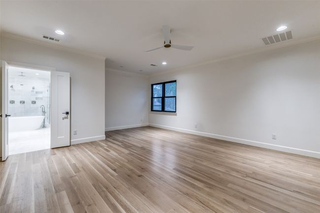 Primary Bedroom | Image 25
