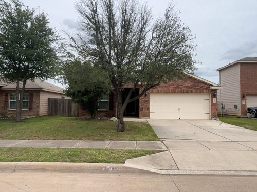 10009 Iron Ridge Dr, Fort Worth, TX, 76140-7526 | Card Image