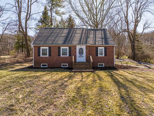 30172 Hillman Hwy, Meadowview, VA, 24361-3804 | Card Image