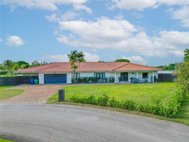 12505 Sw 112th Ct, House other with 8 bedrooms, 5 bathrooms and null parking in Miami FL | Image 3