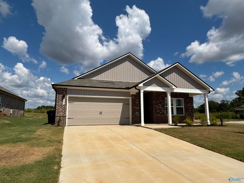 261 Avebury Rd, Meridianville, AL, 35759-1990 | Card Image