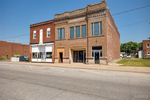 111 W Main St, Mount Olive, IL, 62069-1609 | Card Image