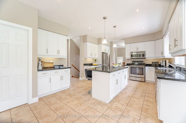 24 Brookhaven Cres, House other with 8 bedrooms, 4 bathrooms and 10 parking in East Garafraxa ON | Image 14