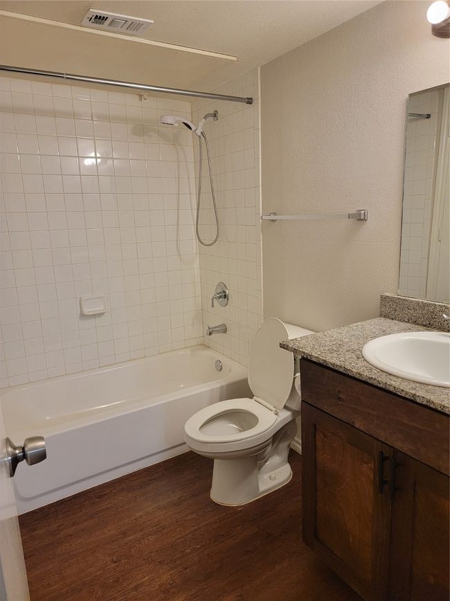 101 - 9837 Walnut St, Condo with 2 bedrooms, 1 bathrooms and null parking in Dallas TX | Image 10