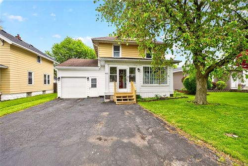 462 Crossfield Rd, Irondequoit, NY, 14609-1634 | Card Image