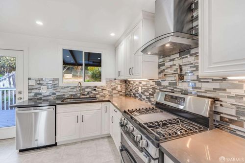 66 Arleta Ave, San Francisco, CA, 94134-2304 | Card Image