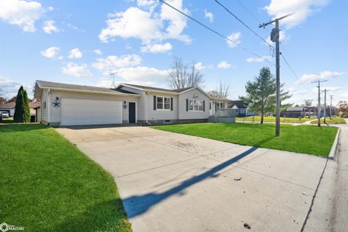 310 Lincoln St, Dysart, IA, 52224-9514 | Card Image