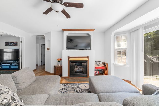 109 Post Oak Ct, House other with 3 bedrooms, 2 bathrooms and 1 parking in Kill Devil Hills NC | Image 8