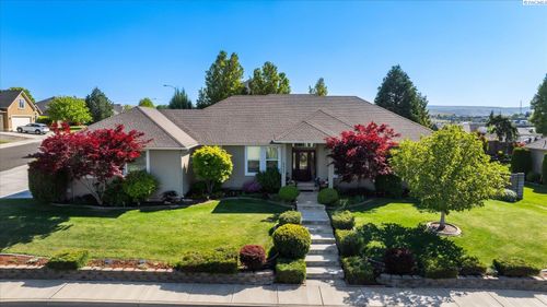 8903 W 6th Ave, Kennewick, WA, 99336-8594 | Card Image