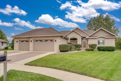 8223 68th Ave, Kenosha, WI, 53142-1864 | Card Image