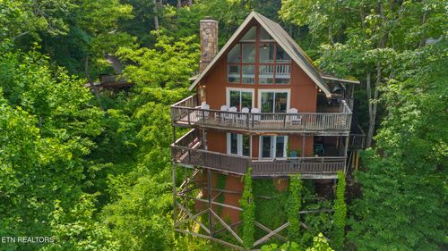 1571 Zermatt Dr, Gatlinburg, TN, 37738 | Card Image