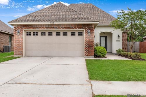38363 Brown Rd, Prairieville, LA, 70769-3983 | Card Image