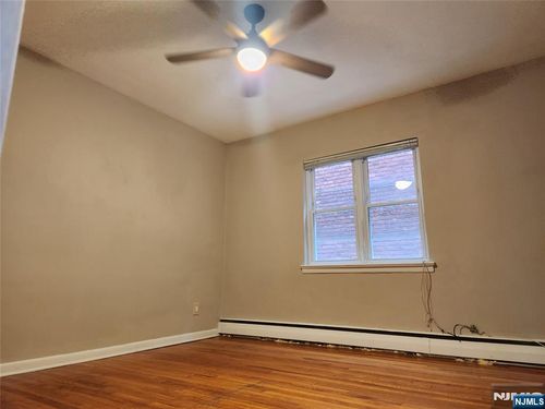 68 Main St, Little Ferry, NJ, 07643-1515 | Card Image