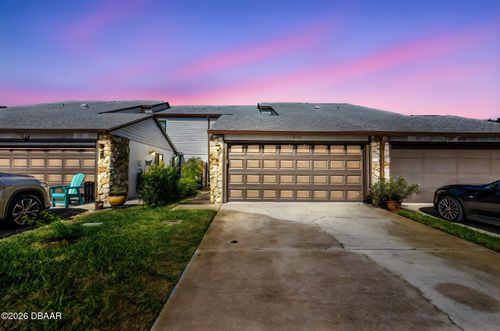 347 Castlewood Ln, New Smyrna Beach, FL, 32168-8383 | Card Image