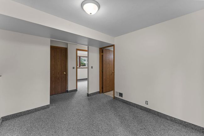 2115 Cliffview Dr, House other with 4 bedrooms, 2 bathrooms and null parking in Eagan MN | Image 9