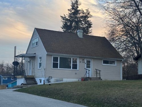 1-28w625 Lester St, West Chicago, IL, 60185-3842 | Card Image