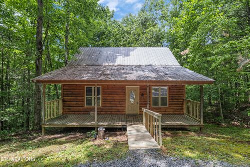 3602 Locust Ridge Rd, Pigeon Forge, TN, 37876-6738 | Card Image