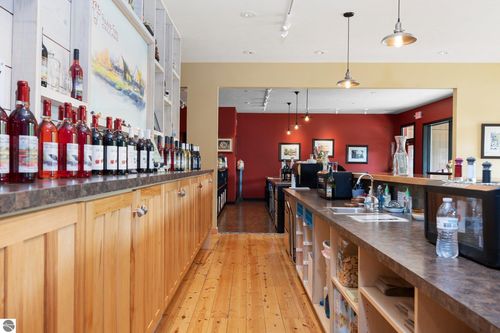 5046 S West Bay Shore, Suttons Bay, MI, 49682 | Card Image