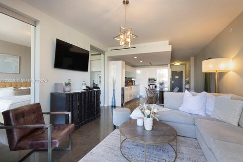 303-220 21st St, Miami Beach, FL, 33139-1736 | Card Image