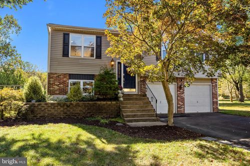 80 Hershey Ct, NEWTOWN, PA, 18940-1483 | Card Image