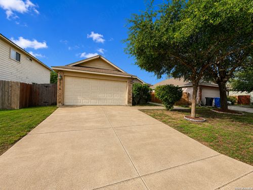8610 Laguna Rio, San Antonio, TX, 78251-4976 | Card Image