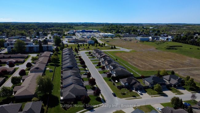 489 Andrew St, Condo with 2 bedrooms, 2 bathrooms and 2 parking in Port Elgin ON | Image 27