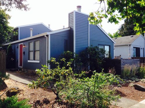 6822 Se Woodstock Blvd, Portland, OR, 97206-6522 | Card Image